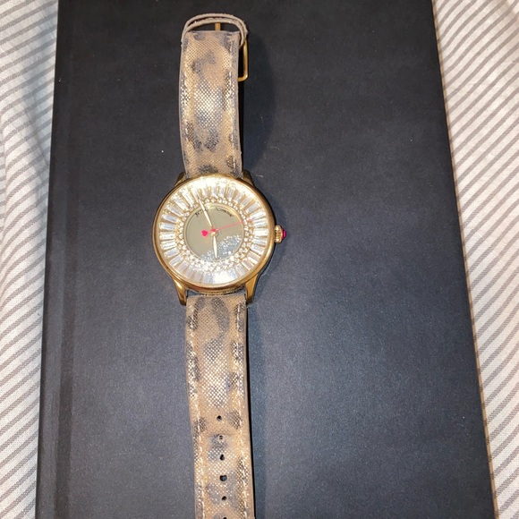 Betsy Johnson watch - Picture 2 of 6